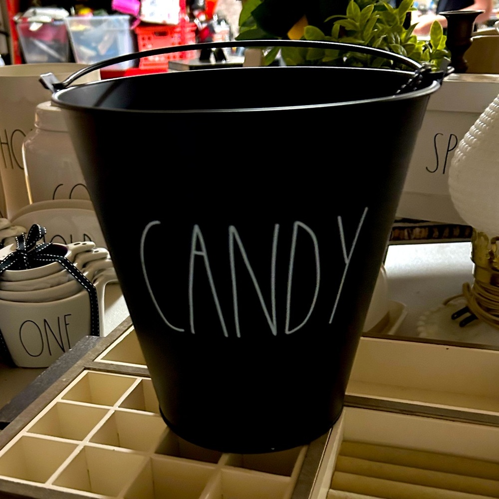 Rae Dunn CANDY bucket, black, Halloween